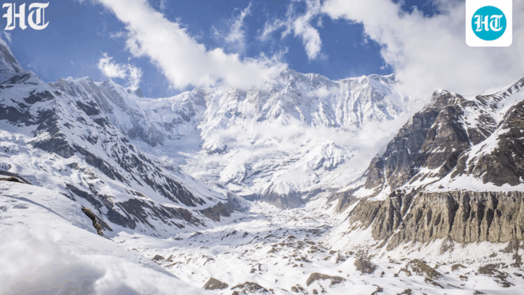 5 best winter getaways in India to experience snowfall