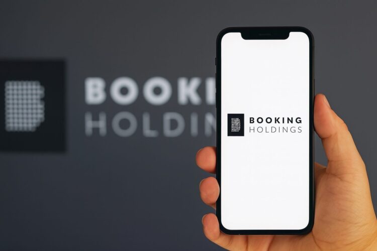 Booking Holdings Stock (BKNG) This Week: Latest News, Analyst Forecasts, and What to Watch Next Week (Updated Dec. 12, 2025)