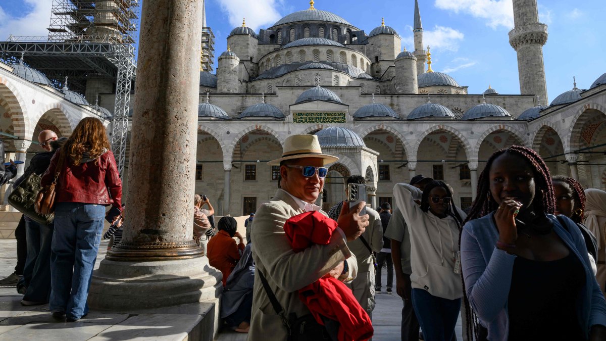 Türkiye likely to hit new annual peak as November tourist arrivals near 3M