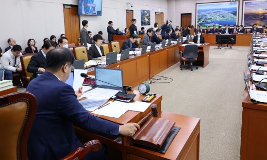 Land Committee Passes Bipartisan Bill to Make ARAIB Independent Over 'Jeju Air Disaster'
