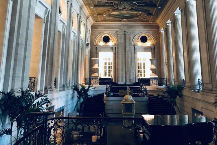 Airbnb Builds Hotel Team to Take On the OTAs