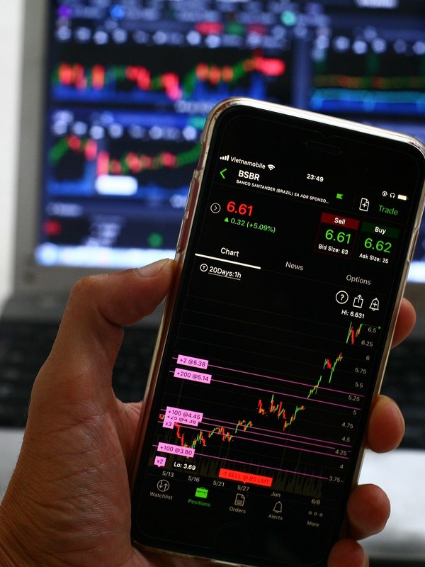 Can Asia’s Airport Giant Turn Turbulence Into Takeoff?