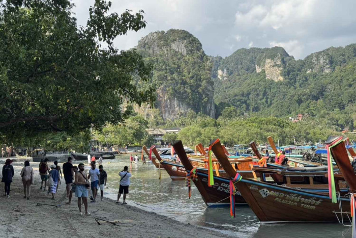 Bangkok Post - Politics addresses tourism roadblocks