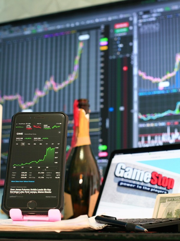 Illiquid, Suspended and Locked in a Long Descent