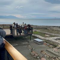 Foreign tourist numbers surge in İznik after Pope’s historic visit