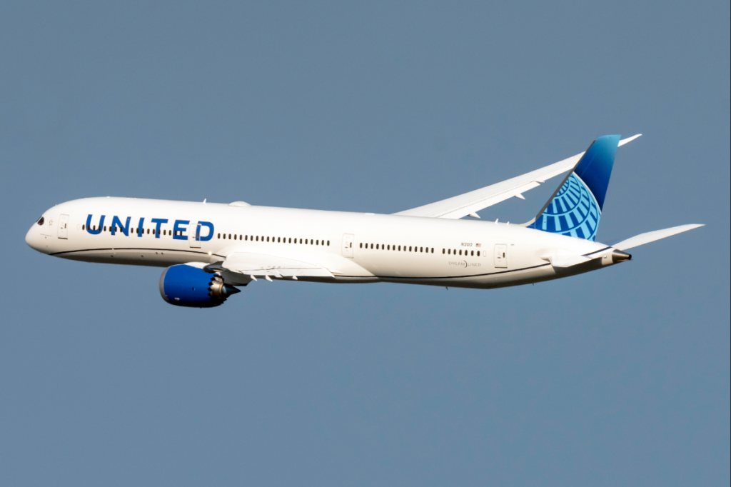 United Adds More Flights Out of Chicago as Turf War With American Heats Up