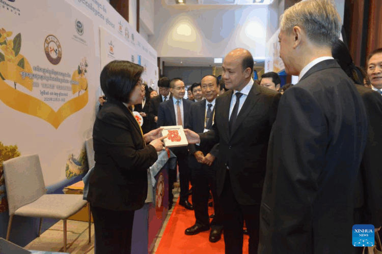 China-Cambodia friendship exchange event held in Cambodian capital