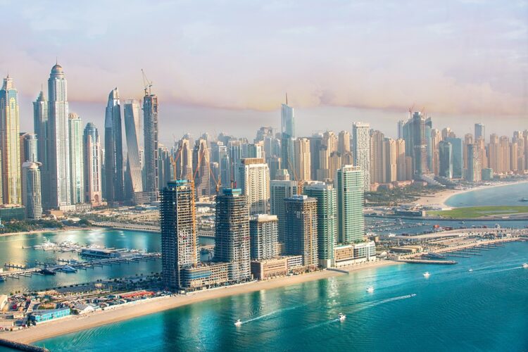 Expert advice for NRIs investing in Dubai real estate market