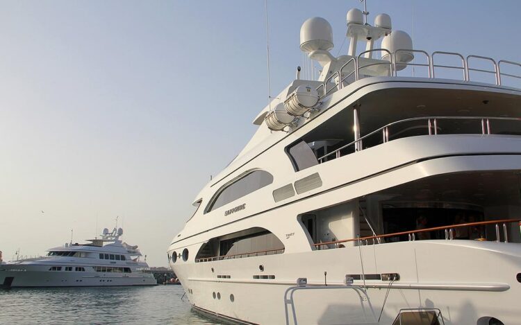 Ferretti Yachts Expands in UAE and Oman with AAA Marine Partnership