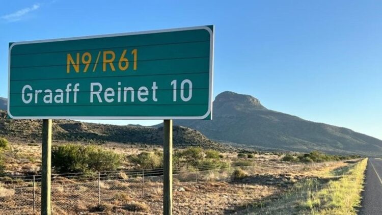 Graaff-Reinet and East London to get new names