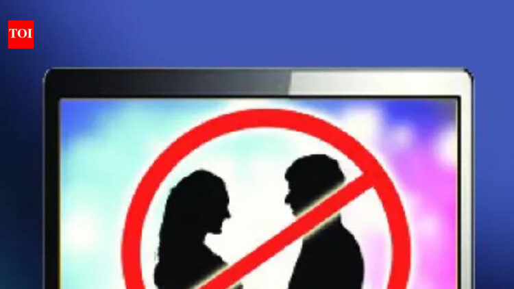 Guj tourists lose Rs 1.2L in escort scam | Goa News