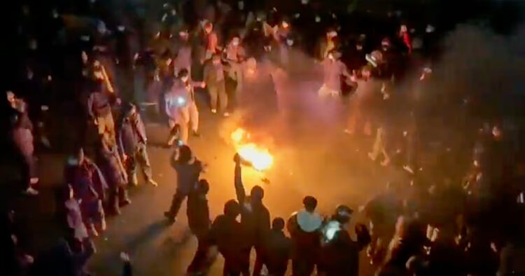 Iran warns Washington it will retaliate if the US launches an attack