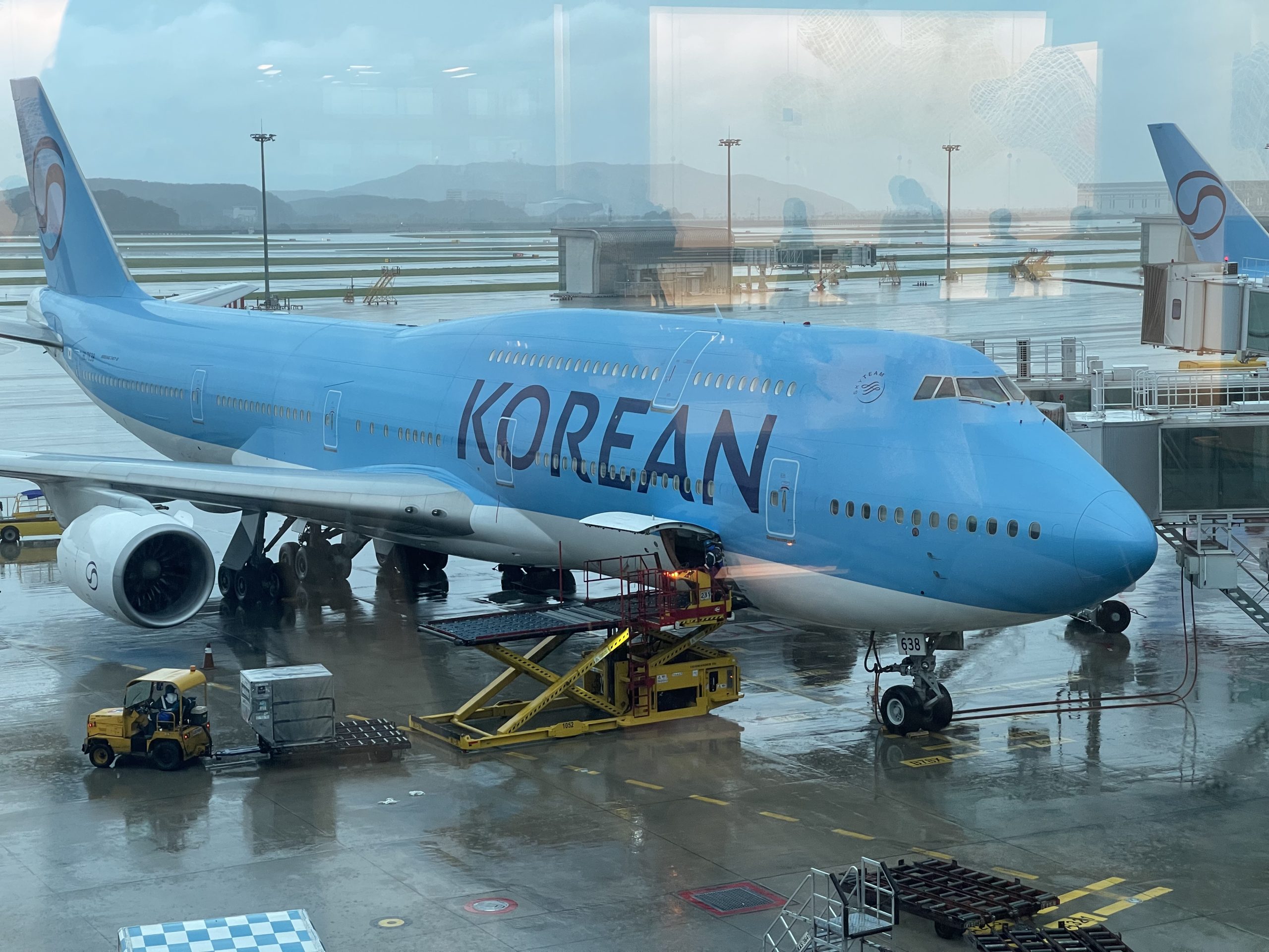 Korean Air sees Q4 operating profit decline