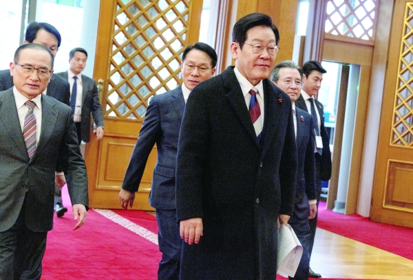 S Korean Lee vows to reveal truth over Jeju Air crash