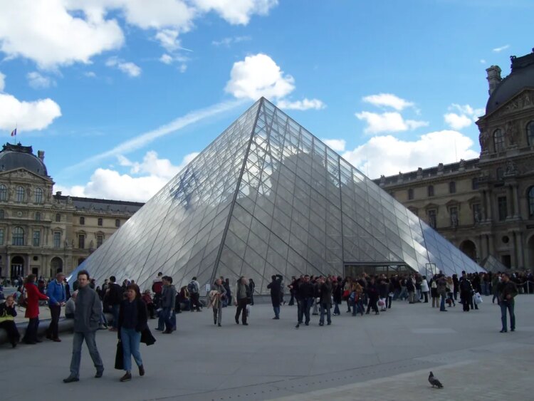 The Louvre Levies a 45% Price Hike on Most Visitors