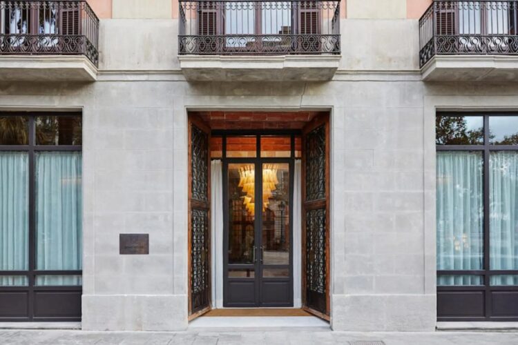 MCR Can't Fund $200 Million Commitment to Take Soho House Private