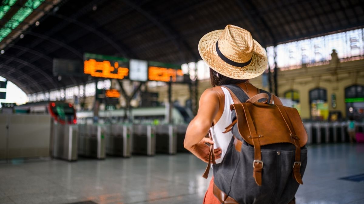 MakeMyTrip Introduces AI-Based Safety & Assurance Features To Support Women Travellers