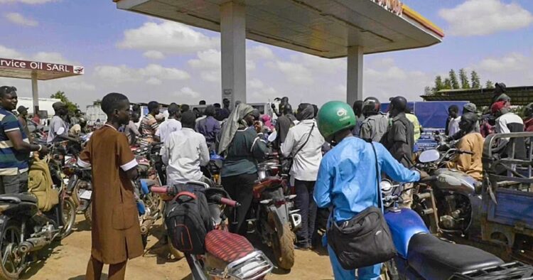 Mali unclogs fuel supply with 54-million-litre surge