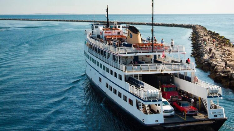 Pakistan Issues First Ever Ferry Service Licence to Boost Maritime Tourism