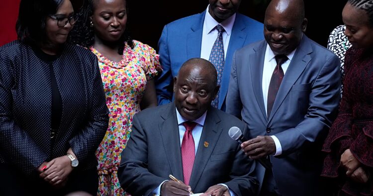 South africa won’t block US refugee program for white minority