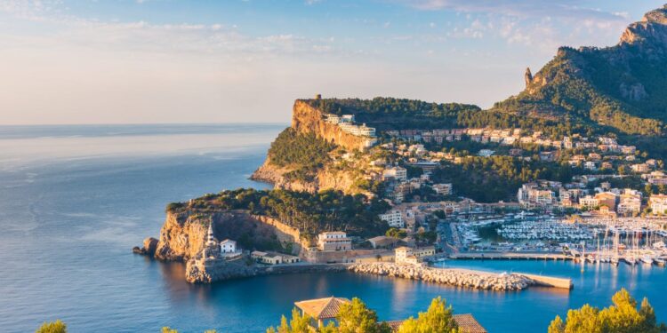 The 6 Biggest Spring Travel Trends of 2026, According to Travel Experts