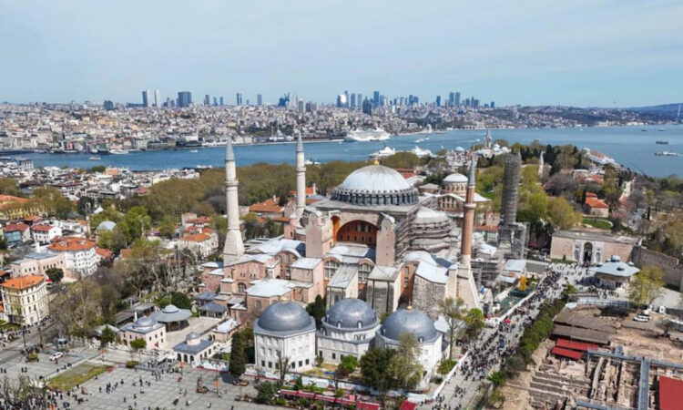 Turkey grants visa-free entry to Chinese tourists