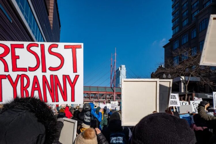 U.S. Travel Industry Stays Silent During Immigration Crackdown