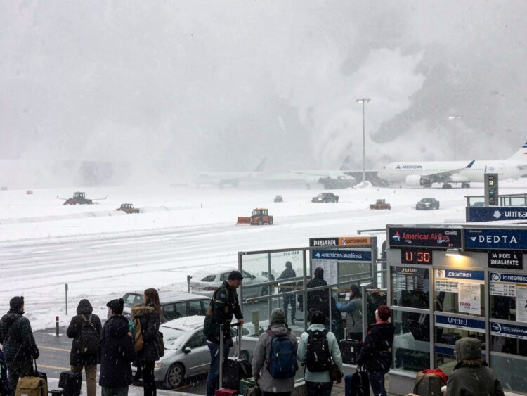 American airlines, delta, jetblue, united, southwest, alaska airlines & spirit cancel 6,400 flights as historic nor