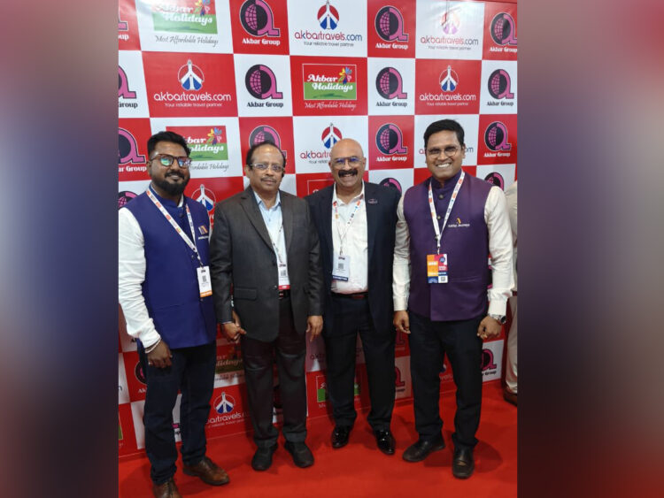 Arabian Journeys Team with Mushtaq Vakani Country Head of Arabian Journeys with Dr. K. V. Abdul Nazar - Founder & CMD, Akbar Group