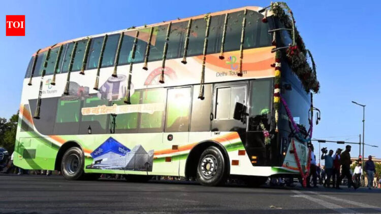 Double-Deck Delight For Tourists In Delhi | Delhi News