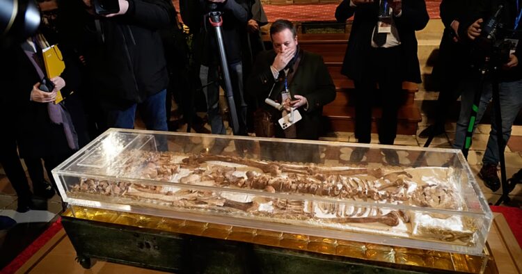 Italy: St Francis of Assisi's bones on public display for first time