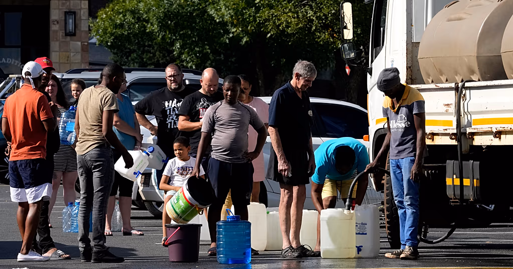 Johannesburg residents protest weeks of dry taps
