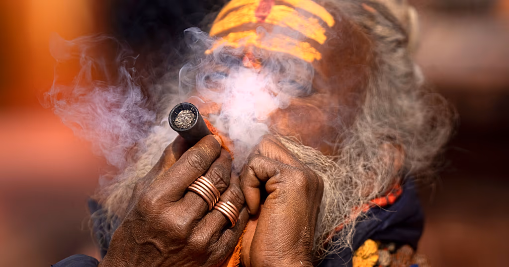 Nepal: Watch cannabis rituals unfold during Shivaratri in Kathmandu