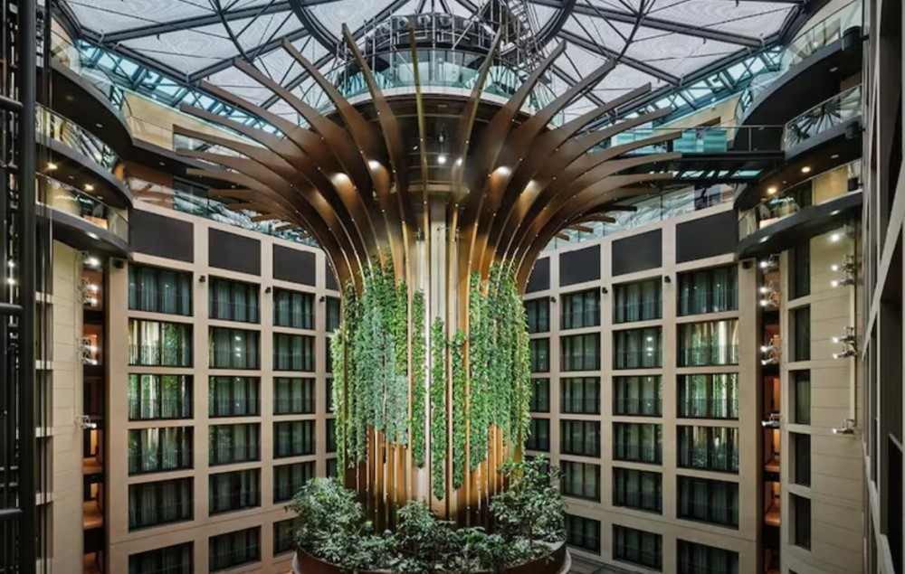 Radisson Hotel Group and Amadeus Launch API Connectivity, Transforming Hotel Distribution with New A...