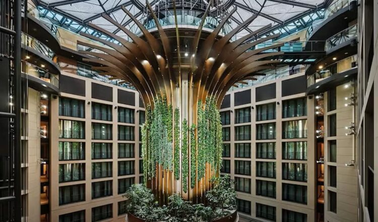 Radisson connects EMMA CRS to Amadeus platform through API connectivity