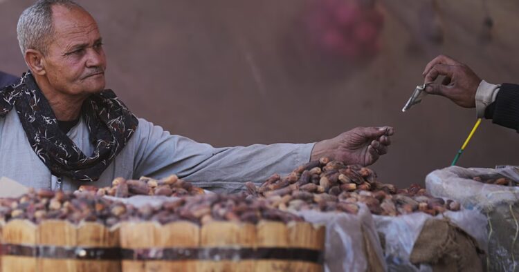 Ramadan: Egytian charity delivers aid during Islamic holy month