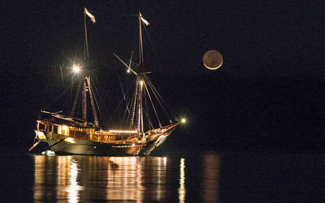 Chasing dark skies at sea with Silolona Sojourns