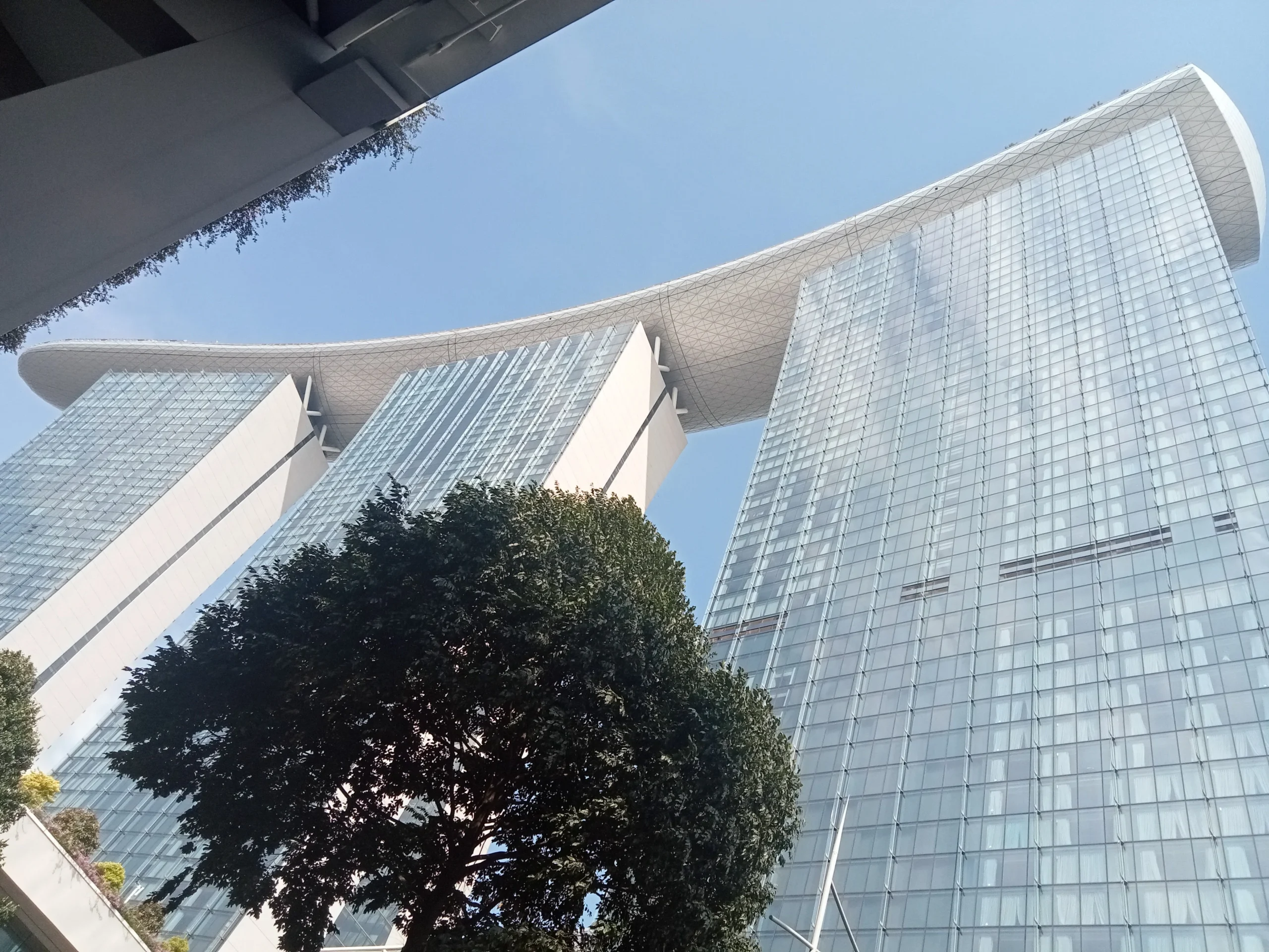 Singapore MICE sector hits record S$1.7B as regional competition grows