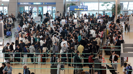 South Korean govt to ease visa rules, expand regional airport entry for inbound tourism
