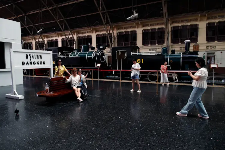 Thai central bank unexpectedly cuts policy rate by 25 bps