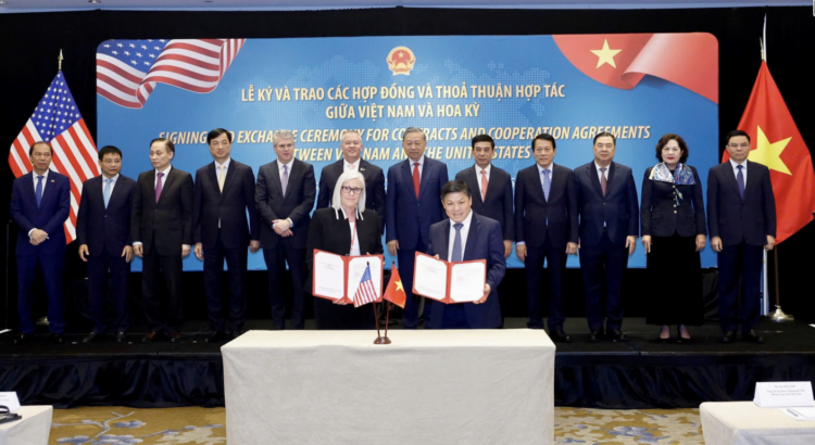 Vietjet signs mega US agreements