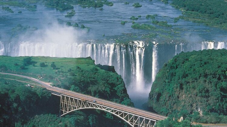 Unregistered tourism operators in Zimbabwe face shutdown