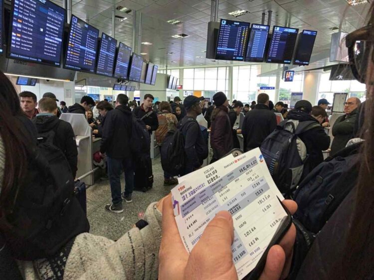 Air france, klm, and air new zealand have joined forces with a growing number of major carriers, including sas, united airlines, delta air lines, and cathay pacific, in responding to a drastic surge in oil prices that has pushed jet fuel costs to unprecedented levels, soaring to 0 per barrel.