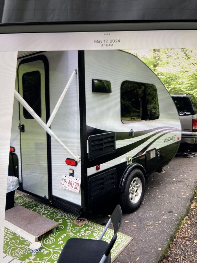 2019 Ascape camper by Aliner