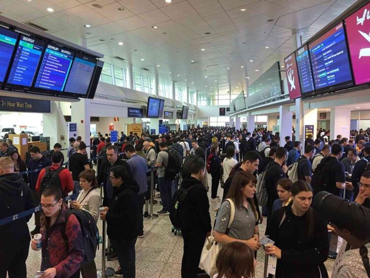 American airlines, delta air lines, and united airlines are sounding a rare and urgent alarm as the ongoing u. S. Government shutdown sends shockwaves through the country&rsquo;s aviation and tourism sectors,