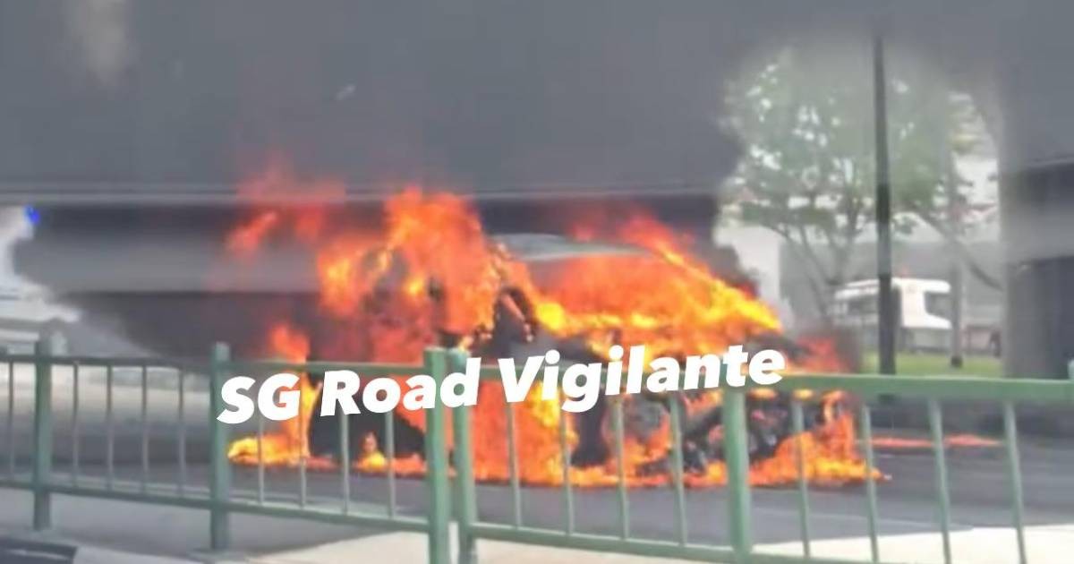 Car catches fire at Ang Mo Kio junction; no injuries reported, Singapore News
