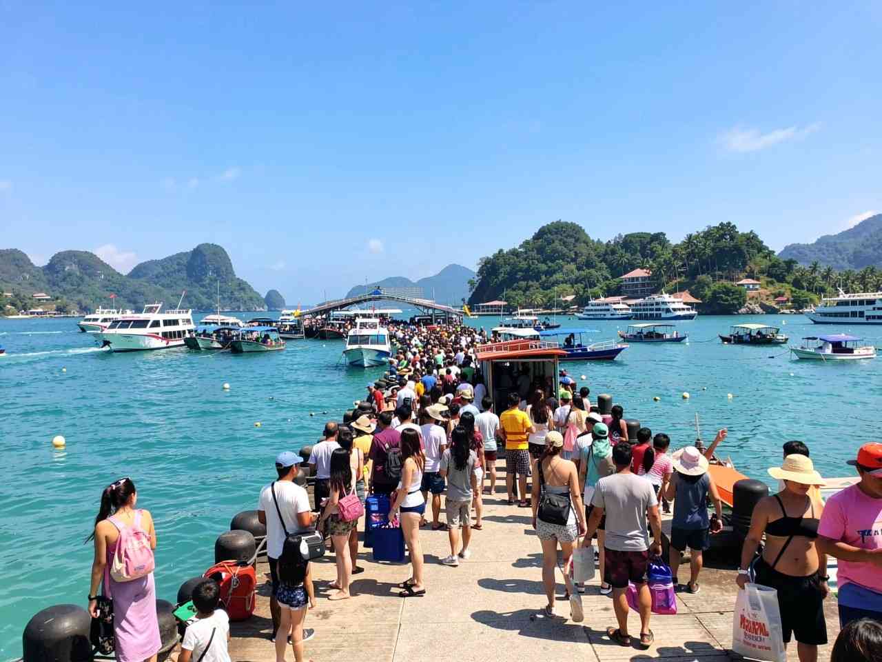 China, malaysia and russia are leading a powerful travel resurgence into thailand at a time when global headlines are dominated by economic caution and regional tensions,