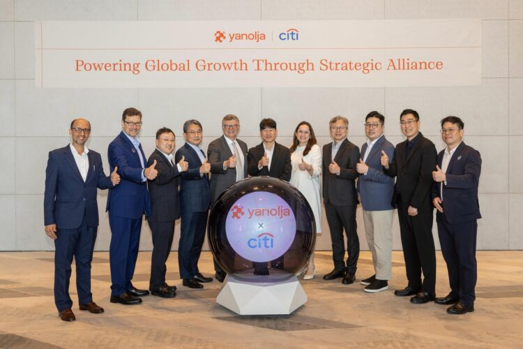 Marc Luet, fifth from left, head of Citi