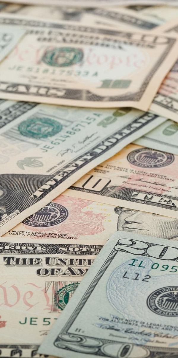 Unit completes major DFS acquisition amid China's shopping