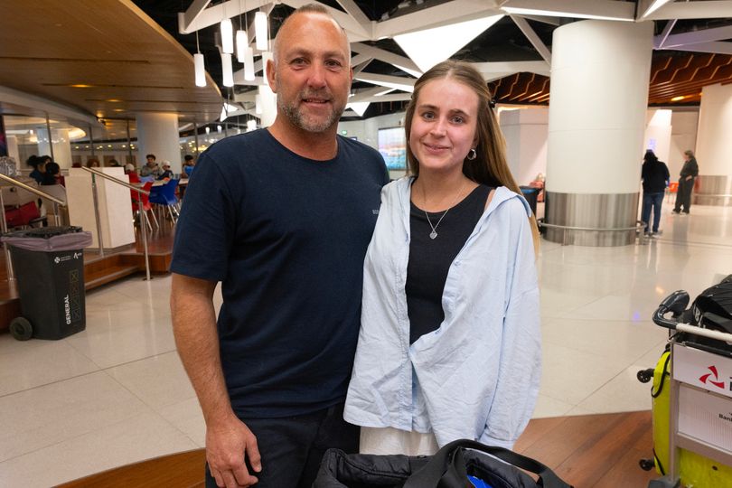 Fleeing tourists accuse Dubai Government of trying to 'cover up' impact of war on UAE